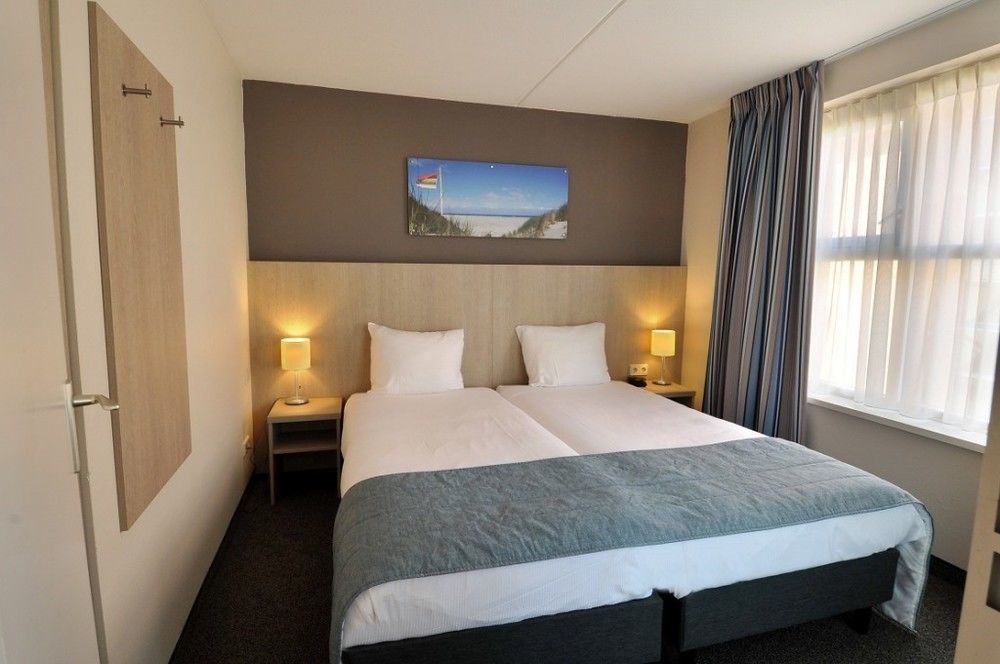 Hotel Bornholm West-Terschelling Bagian luar foto
